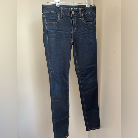 American Eagle Outfitters Denim - Women’s size 4 American Eagle super stretch jeggings